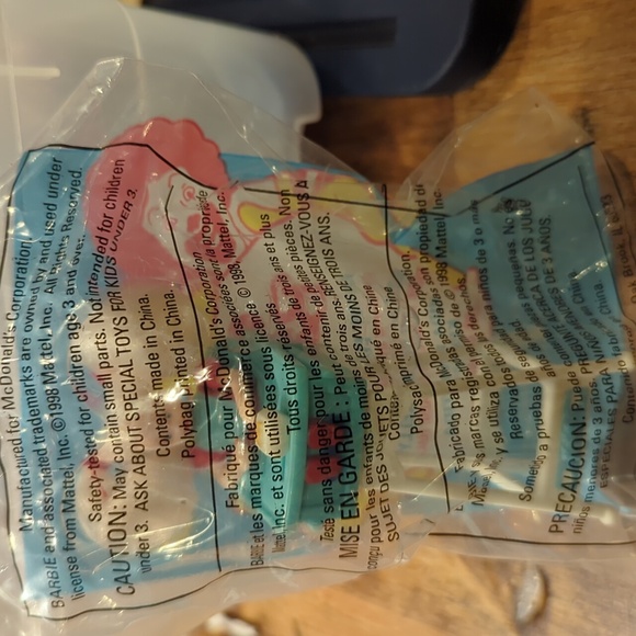 McDonald's happy meal collection Barbie and Hot wheels combo. Contains 4 of each - Picture 4 of 6